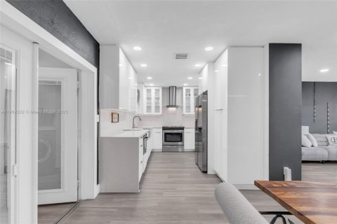 Villa ou maison à vendre à Miramar, Floride: 5 chambres, 156.45 m2 № 1954334 - photo 7