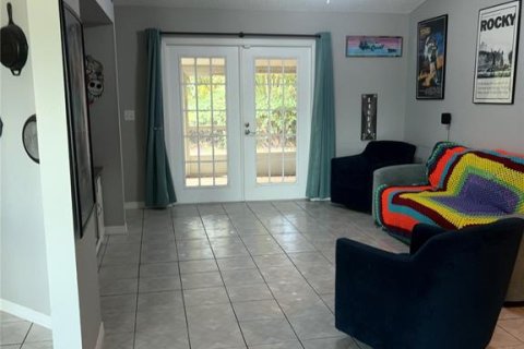 House in Deltona, Florida 3 bedrooms, 120.59 sq.m. № 2322616 - photo 10