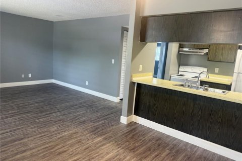 Appartement à louer à Saint Petersburg, Floride: 2 chambres, 69.68 m2 № 2285572 - photo 4