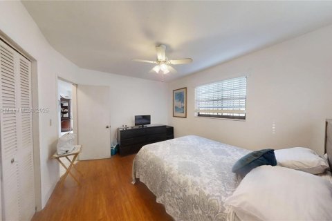 Casa en venta en North Miami, Florida, 3 dormitorios, 126.25 m2 № 1975956 - foto 18