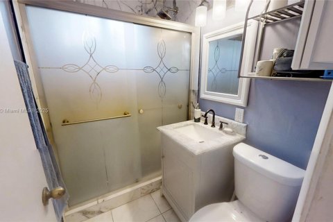 Casa en venta en North Miami, Florida, 3 dormitorios, 126.25 m2 № 1975956 - foto 19