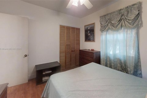Casa en venta en North Miami, Florida, 3 dormitorios, 126.25 m2 № 1975956 - foto 30