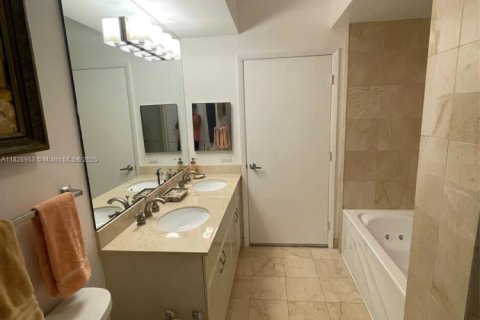Condominio en alquiler en Miami Beach, Florida, 1 dormitorio, 75.07 m2 № 1938444 - foto 29