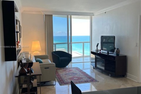 Condominio en alquiler en Miami Beach, Florida, 1 dormitorio, 75.07 m2 № 1938444 - foto 13