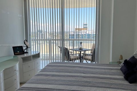 Condominio en alquiler en Miami Beach, Florida, 1 dormitorio, 75.07 m2 № 1938444 - foto 25