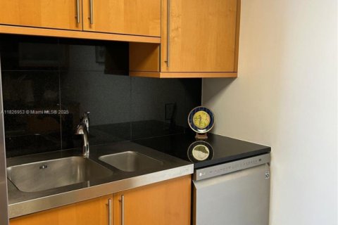 Condominio en alquiler en Miami Beach, Florida, 1 dormitorio, 75.07 m2 № 1938444 - foto 18