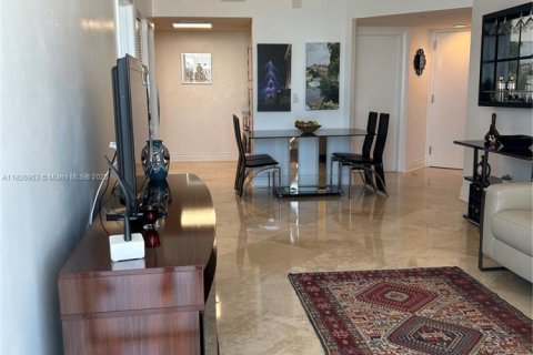 Condominio en alquiler en Miami Beach, Florida, 1 dormitorio, 75.07 m2 № 1938444 - foto 11
