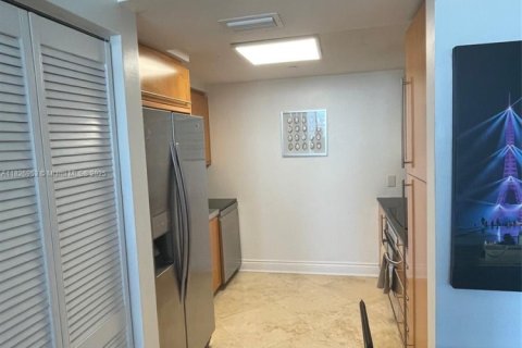Condominio en alquiler en Miami Beach, Florida, 1 dormitorio, 75.07 m2 № 1938444 - foto 17