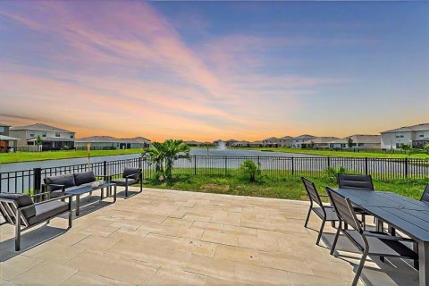 Casa en venta en Bradenton, Florida, 4 dormitorios, 169.83 m2 № 1385344 - foto 2