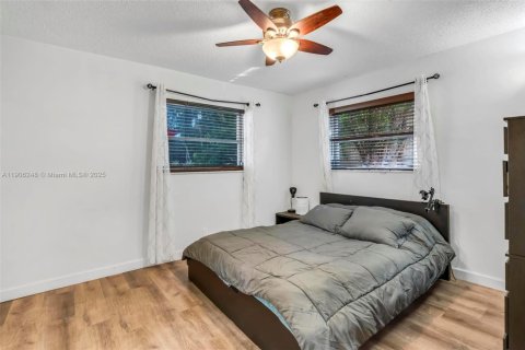 House in Tamarac, Florida 2 bedrooms, 123.56 sq.m. № 1964108 - photo 28