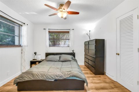 House in Tamarac, Florida 2 bedrooms, 123.56 sq.m. № 1964108 - photo 29