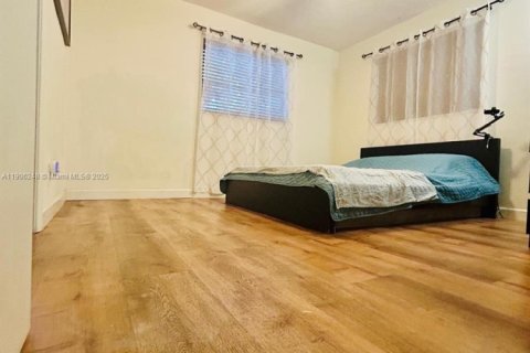 Casa en venta en Tamarac, Florida, 2 dormitorios, 123.56 m2 № 1964108 - foto 12