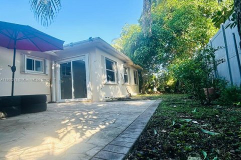 Casa en venta en Tamarac, Florida, 2 dormitorios, 123.56 m2 № 1964108 - foto 21