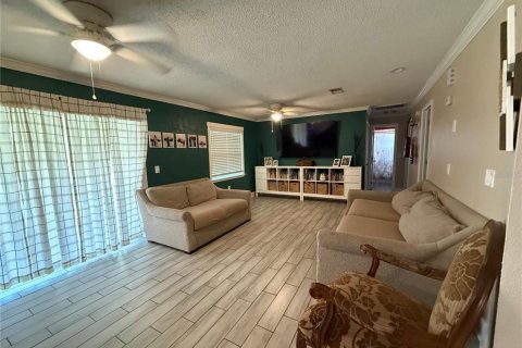 Apartamento en alquiler en Lakeland, Florida, 3 dormitorios, 153.47 m2 № 1903254 - foto 2