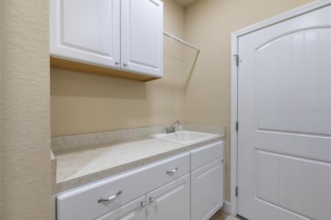 House in Ocala, Florida 2 bedrooms, 157.93 sq.m. № 2092301 - photo 29