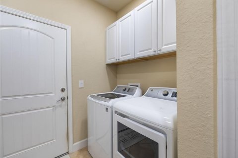 House in Ocala, Florida 2 bedrooms, 157.93 sq.m. № 2092301 - photo 28