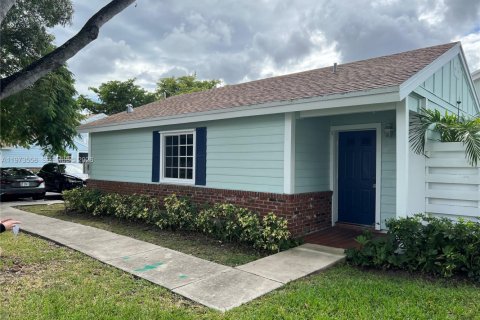 Casa en venta en Miami, Florida, 2 dormitorios, 79.15 m2 № 2041430 - foto 2