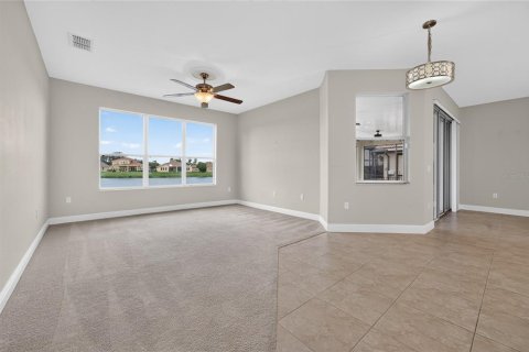 Villa ou maison à vendre à Kissimmee, Floride: 4 chambres, 253.07 m2 № 2280596 - photo 22