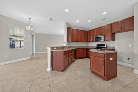 Villa ou maison à vendre à Kissimmee, Floride: 4 chambres, 253.07 m2 № 2280596 - photo 24