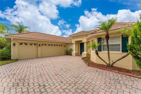 Villa ou maison à vendre à Kissimmee, Floride: 4 chambres, 253.07 m2 № 2280596 - photo 3