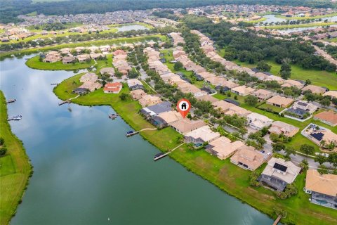 Villa ou maison à vendre à Kissimmee, Floride: 4 chambres, 253.07 m2 № 2280596 - photo 9