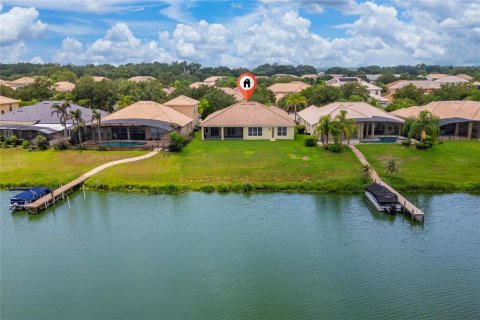 Villa ou maison à vendre à Kissimmee, Floride: 4 chambres, 253.07 m2 № 2280596 - photo 12