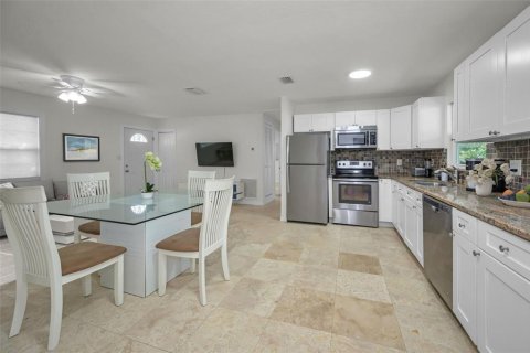 Villa ou maison à vendre à Clearwater, Floride: 3 chambres, 104.79 m2 № 1805400 - photo 15