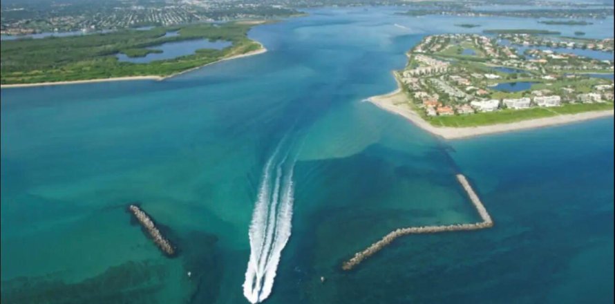 Immobilier commercial à Stuart, Floride 3 chambres, 95.88 m2 № 1161847