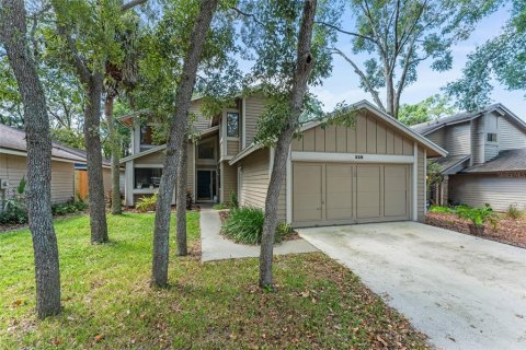 House in Longwood, Florida 3 bedrooms, 179.12 sq.m. № 2396391 - photo 2