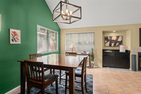 House in Longwood, Florida 3 bedrooms, 179.12 sq.m. № 2396391 - photo 15
