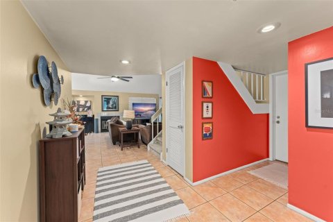 House in Longwood, Florida 3 bedrooms, 179.12 sq.m. № 2396391 - photo 3