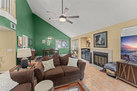 House in Longwood, Florida 3 bedrooms, 179.12 sq.m. № 2396391 - photo 17