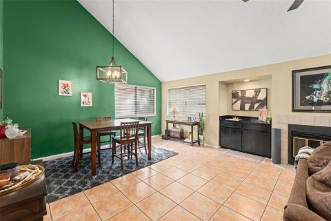 House in Longwood, Florida 3 bedrooms, 179.12 sq.m. № 2396391 - photo 7