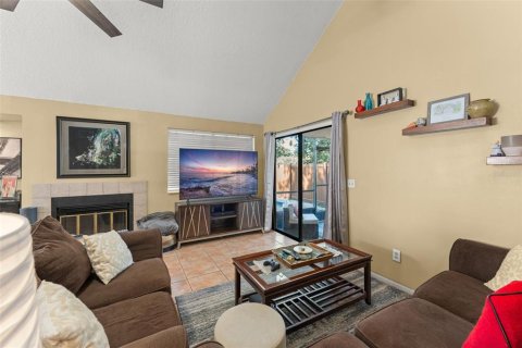 House in Longwood, Florida 3 bedrooms, 179.12 sq.m. № 2396391 - photo 6