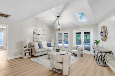 Villa ou maison à vendre à Tampa, Floride: 4 chambres, 216.18 m2 № 1911859 - photo 5