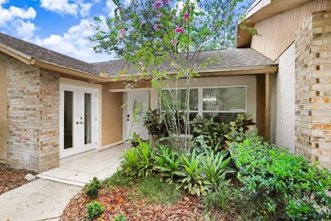 Villa ou maison à vendre à Tampa, Floride: 4 chambres, 216.18 m2 № 1911859 - photo 2