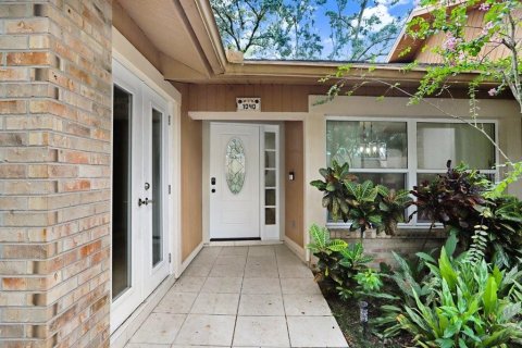 Villa ou maison à vendre à Tampa, Floride: 4 chambres, 216.18 m2 № 1911859 - photo 3