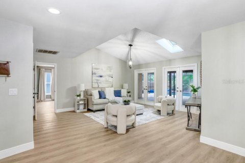 Villa ou maison à vendre à Tampa, Floride: 4 chambres, 216.18 m2 № 1911859 - photo 4