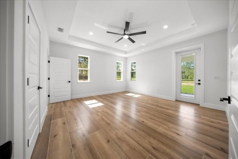 House in Ocala, Florida 4 bedrooms, 190.73 sq.m. № 2158055 - photo 17
