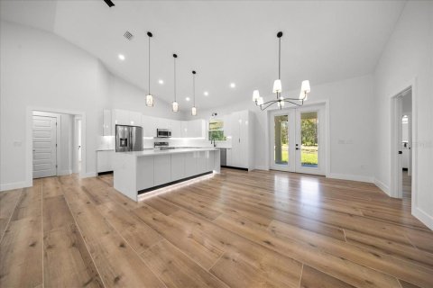 House in Ocala, Florida 4 bedrooms, 190.73 sq.m. № 2158055 - photo 8