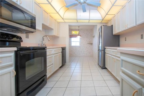Casa en venta en Sun City Center, Florida, 2 dormitorios, 156.63 m2 № 1815300 - foto 18