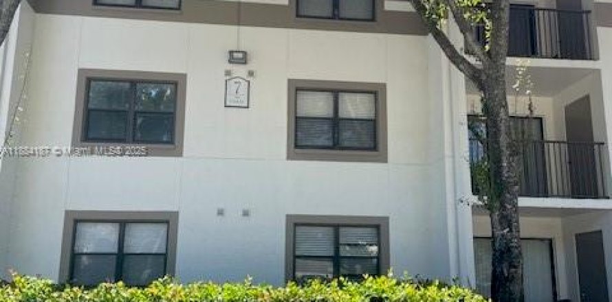 Condo à Hollywood, Floride, 2 chambres № 1930979