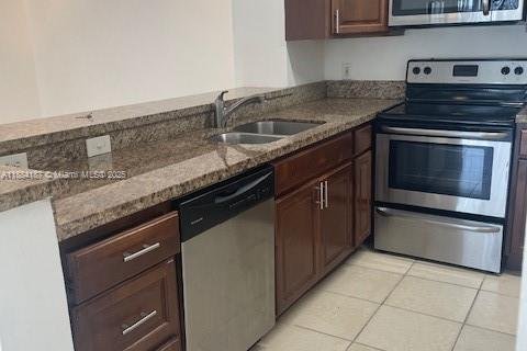 Copropriété à louer à Hollywood, Floride: 2 chambres, 98.48 m2 № 1930979 - photo 3