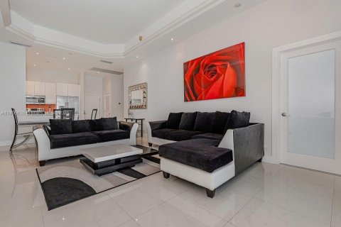 Condominio en venta en Miami Beach, Florida, 1 dormitorio, 83.61 m2 № 2012353 - foto 10