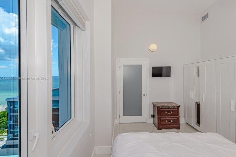 Condominio en venta en Miami Beach, Florida, 1 dormitorio, 83.61 m2 № 2012353 - foto 25