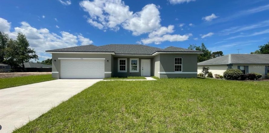 Villa ou maison à Citrus Springs, Floride 4 chambres, 146.79 m2 № 1545307