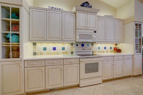 Villa ou maison à vendre à Lakewood Ranch, Floride: 3 chambres, 231.33 m2 № 2407138 - photo 14