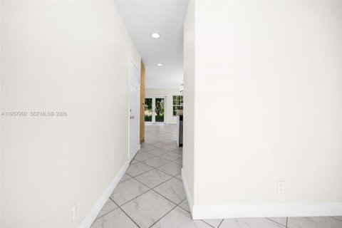 Townhouse in Coral Springs, Florida 3 bedrooms, 133.78 sq.m. № 2001705 - photo 7