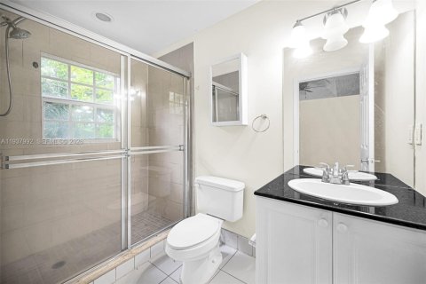 Townhouse in Coral Springs, Florida 3 bedrooms, 133.78 sq.m. № 2001705 - photo 3