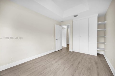 Townhouse in Coral Springs, Florida 3 bedrooms, 133.78 sq.m. № 2001705 - photo 2